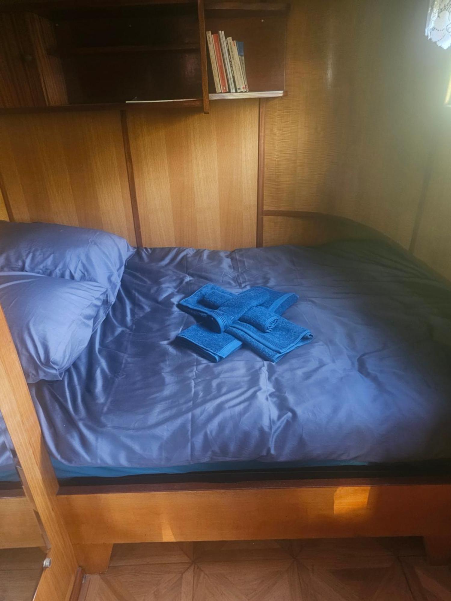 Peniche Logement Atipyque Creil Esterno foto